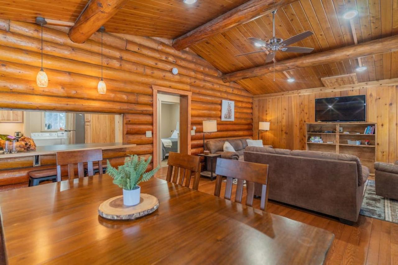 The Alaskan Dream Lodge Fairbanks Bagian luar foto